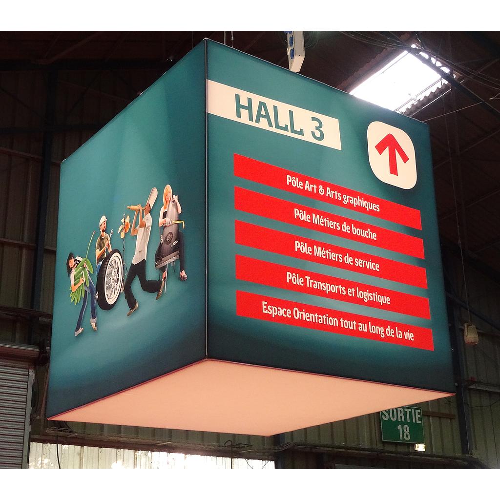 Enseigne suspendue 1500 x 1500 x ht 1500 m/m impression R°